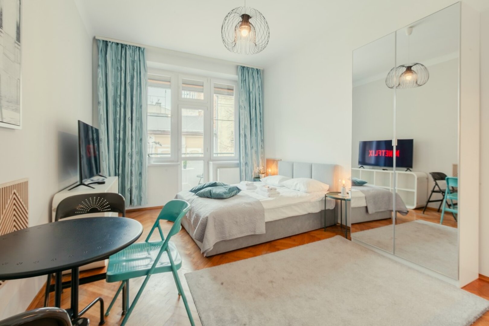 Przestronny apartament 1-pokojowy z balkonem